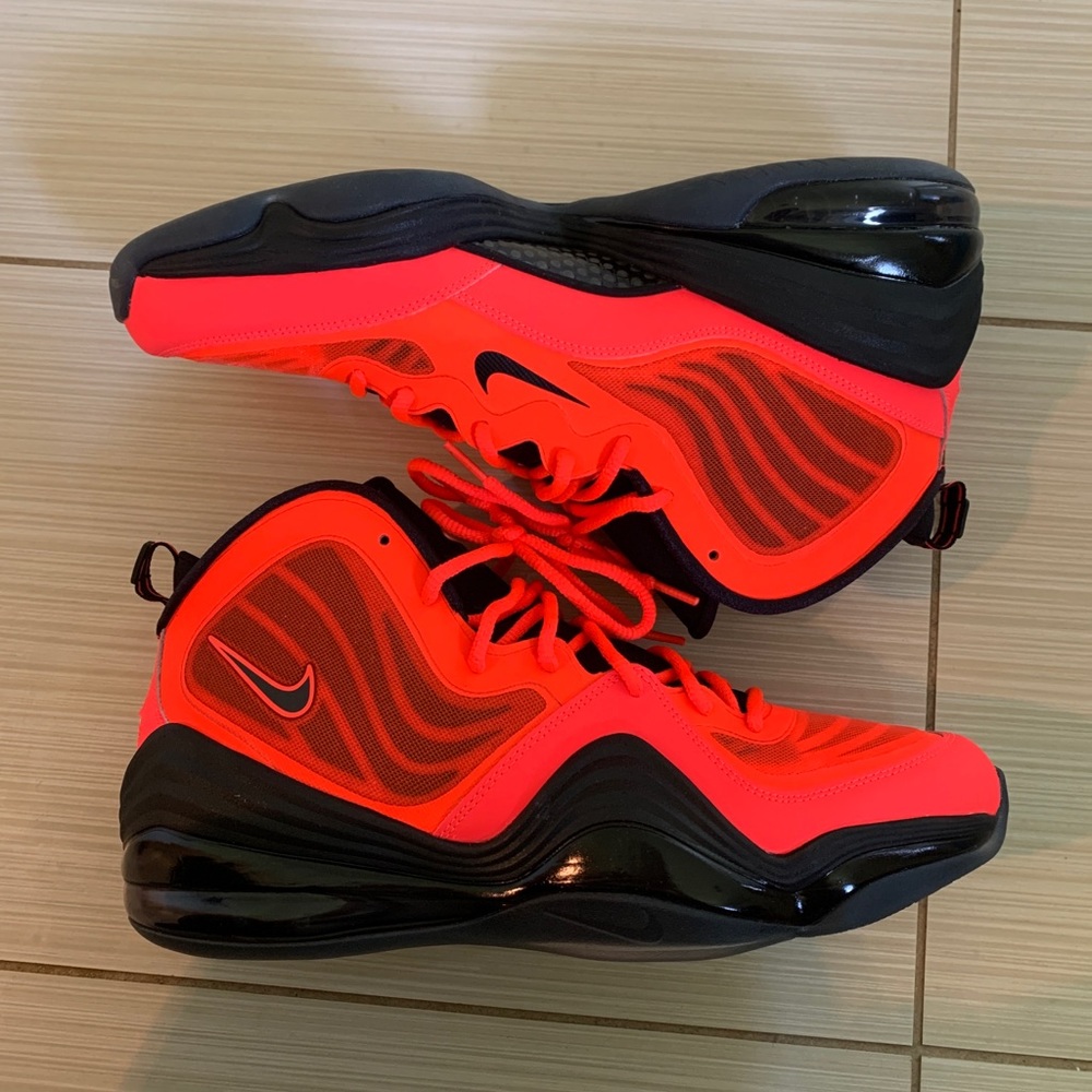 NIKE AIR PENNY V